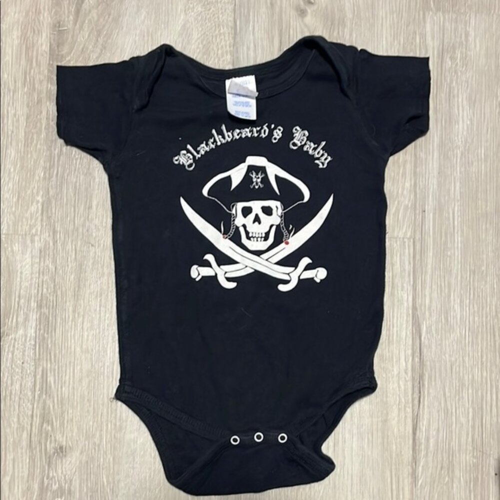 Blackbeard's Baby Pirate Skull Onesie - Black